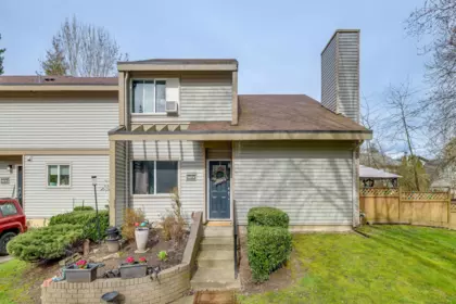 6074 E Greenside Drive, Surrey, BC, Surrey — Townhouse for sale