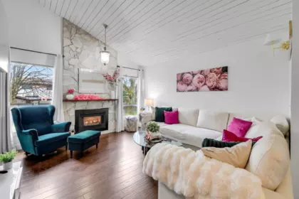 6074 E Greenside Drive, Surrey, BC, Surrey — Townhouse for sale