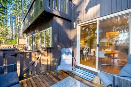 Outdoor Deck Photo of 2076 Purcell Way, North Vancouver, BC