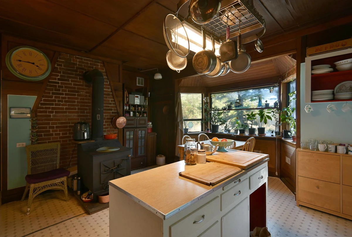 Family Room Photo of 5066 Sherman Lane, Halfmoon Bay, BC