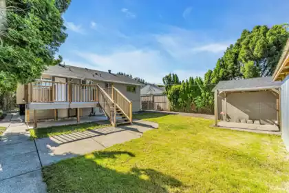 Kitchen Photo of 9708 Harrison Street, Chilliwack, BC