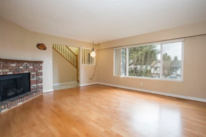 1570 1572 Giles Place, Burnaby, BC, Burnaby — Duplex for sale