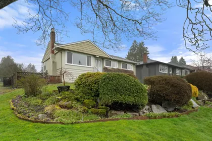 462 W 26th Street, North Vancouver, BC, North Vancouver — Single Family Residence for sale