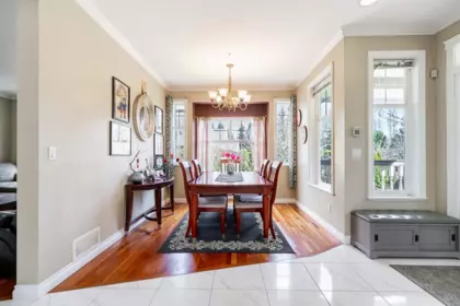 Breakfast Nook Photo of 9833 182 Street, Surrey, BC