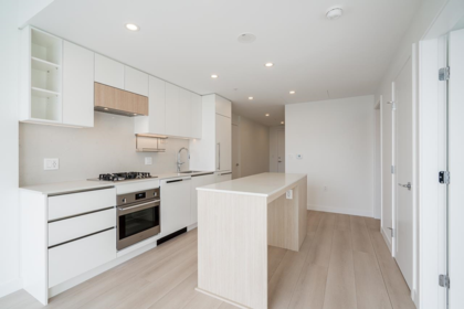 Kitchen Island Photo of 3001 13573 98a Avenue, Surrey, BC