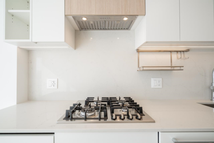 Kitchen Photo of 3001 13573 98a Avenue, Surrey, BC