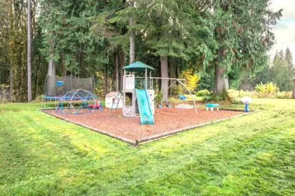 Front Yard Photo of 25908 124 Avenue, Maple Ridge, BC