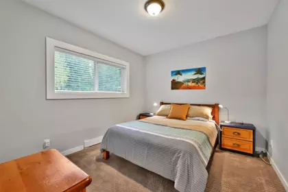 Guest Bathroom Photo of 25908 124 Avenue, Maple Ridge, BC