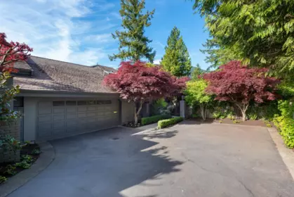 5260 Timberfeild Lane, West Vancouver, BC, West Vancouver — Half Duplex for sale