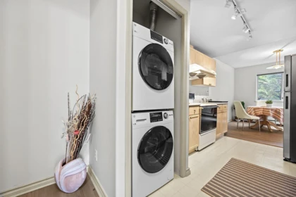 205 6388 Marlborough Avenue, Burnaby, BC, Burnaby — Apartment/Condo for sale