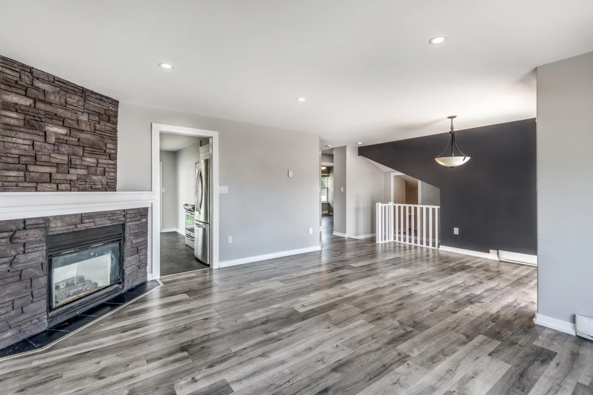 Living Room Photo of 50 34332 Maclure Road, Abbotsford, BC