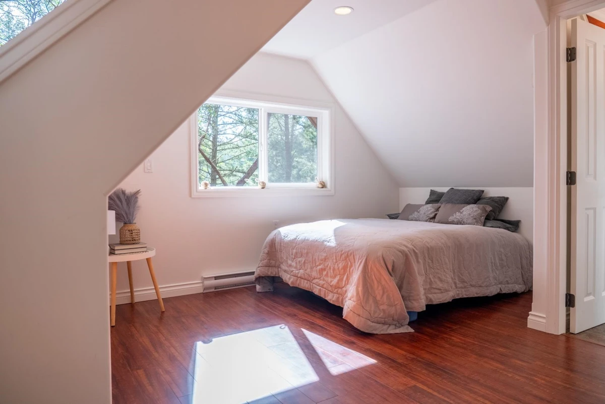 Guest Bathroom Photo of 9868 Castle Road, Pender Island, BC