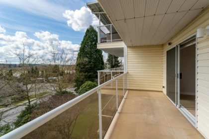 Hallway Photo of 203 22611 116 Avenue, Maple Ridge, BC