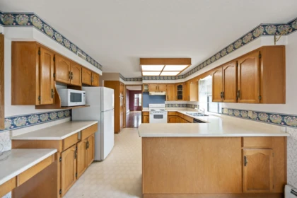 Breakfast Nook Photo of 5553 181a Street, Surrey, BC