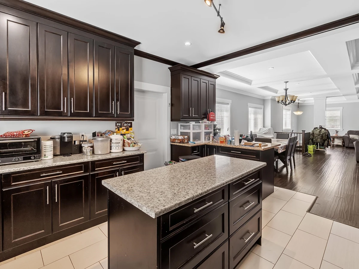 Dining Area Photo of 819 Clearbrook Road, Abbotsford, BC