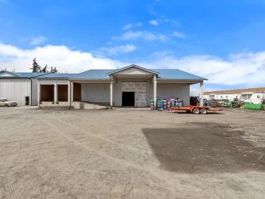 Front Yard Photo of 819 Clearbrook Road, Abbotsford, BC