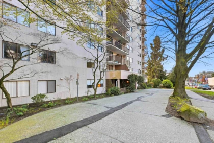 Backyard Photo of 405 320 Royal Avenue, New Westminster, BC