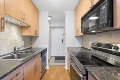 Primary Bedroom Photo of 405 320 Royal Avenue, New Westminster, BC