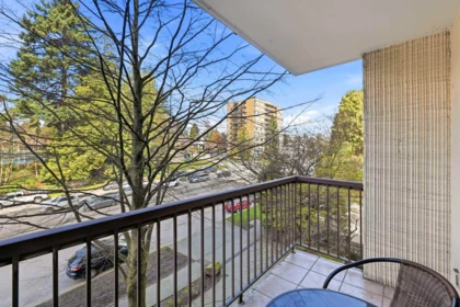 Staircase Photo of 405 320 Royal Avenue, New Westminster, BC