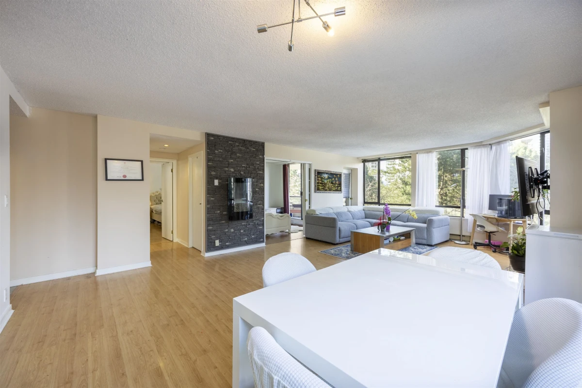 Dining Area Photo of 502 6282 Kathleen Avenue, Burnaby, BC