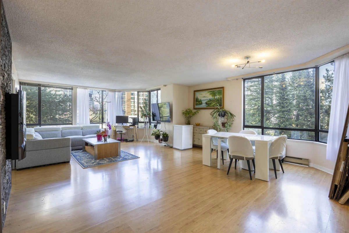 Living Room Photo of 502 6282 Kathleen Avenue, Burnaby, BC