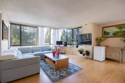 502 6282 Kathleen Avenue, Burnaby, BC, Burnaby — Apartment/Condo for sale