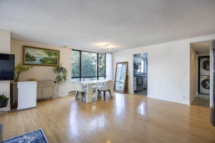 Kitchen Photo of 502 6282 Kathleen Avenue, Burnaby, BC