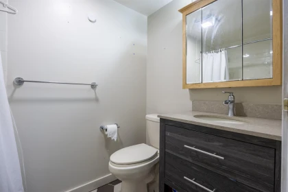 Primary Bathroom Photo of 502 6282 Kathleen Avenue, Burnaby, BC
