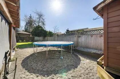 Front Yard Photo of 20430 50 Avenue, Langley, BC