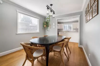 Kitchen Island Photo of 20430 50 Avenue, Langley, BC