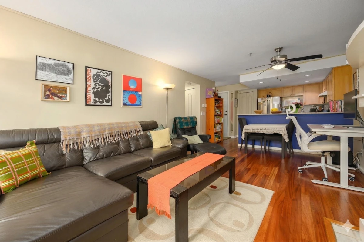 Family Room Photo of 3018 W 4th Avenue, Vancouver, BC