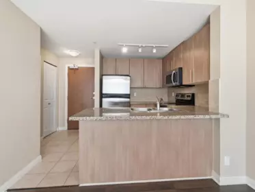 Kitchen Island Photo of 1909 898 Carnarvon Street, New Westminster, BC