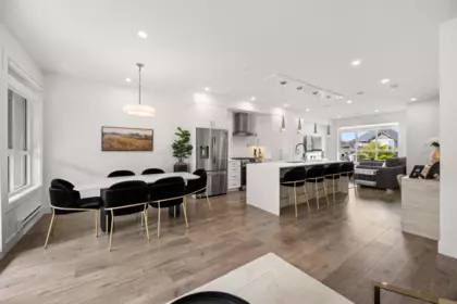Kitchen Island Photo of 25 7177 194a Street, Surrey, BC