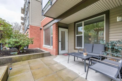 Outdoor Deck Photo of 109 33539 Holland Avenue, Abbotsford, BC