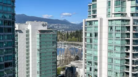 Breakfast Nook Photo of 1705 620 Cardero Street, Vancouver, BC