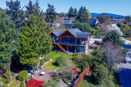 4759 Laurel Avenue, Sechelt, BC, Sechelt — Single Family Residence for sale