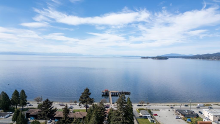 Swimming Pool Photo of 4759 Laurel Avenue, Sechelt, BC