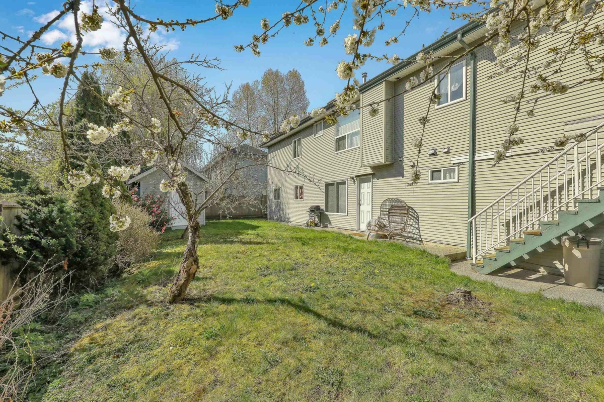 Family Room Photo of 8546 164 Street, Surrey, BC