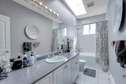 Fitness Center Photo Near 8546 164 Street, Surrey, BC