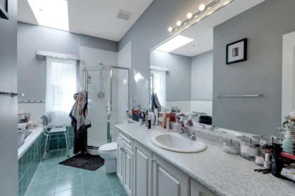 Hallway Photo of 8546 164 Street, Surrey, BC