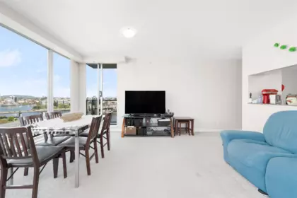 1906 1228 Marinaside Crescent, Vancouver, BC, Vancouver — Apartment/Condo for sale