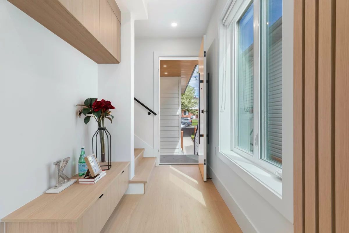 Dining Area Photo of 2 4257 Beatrice Street, Vancouver, BC