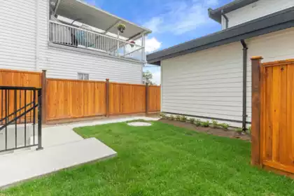 Front Yard Photo of 2 4257 Beatrice Street, Vancouver, BC