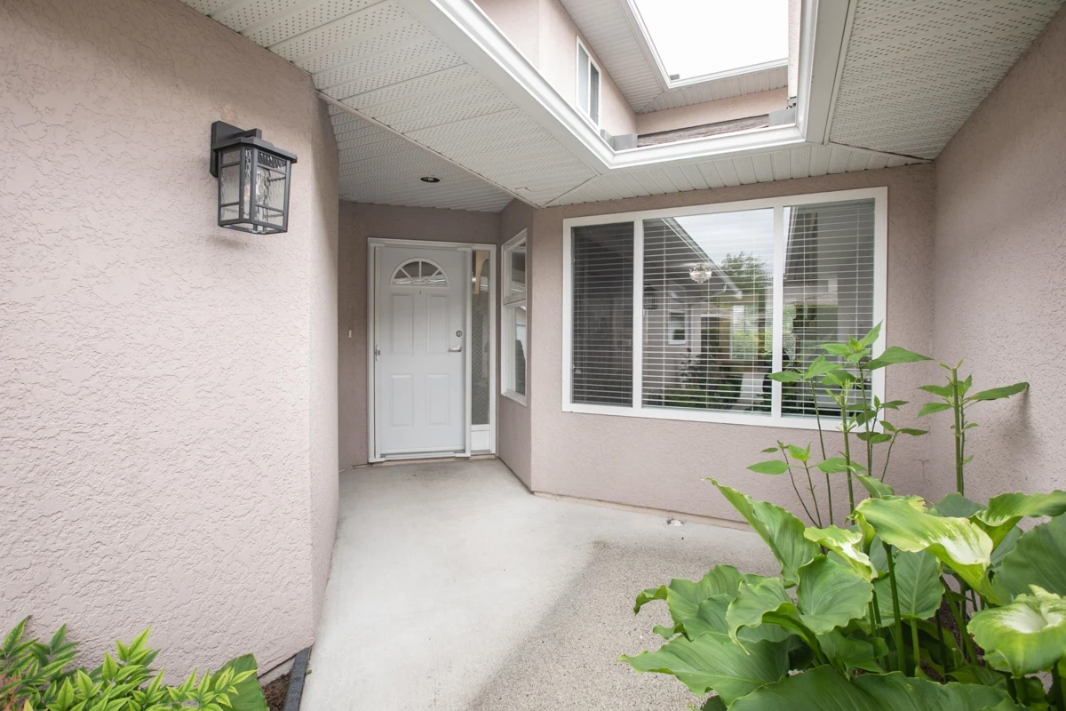 Living Room Photo of 154 15501 89a Avenue, Surrey, BC