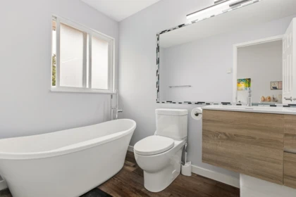 Laundry Room Photo of 154 15501 89a Avenue, Surrey, BC