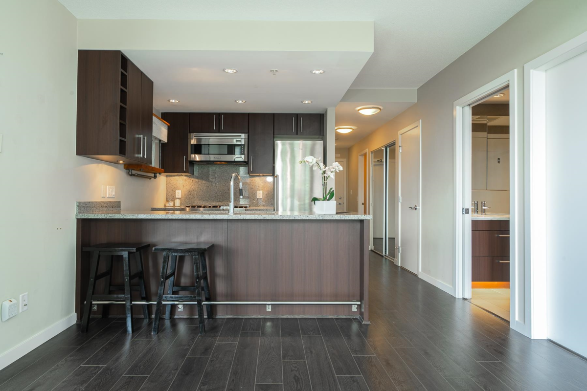 Living Room Photo of 707 108 W 1st Avenue, Vancouver, BC