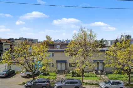 130 Lakewood Drive, Vancouver, BC, Vancouver — Townhouse for sale