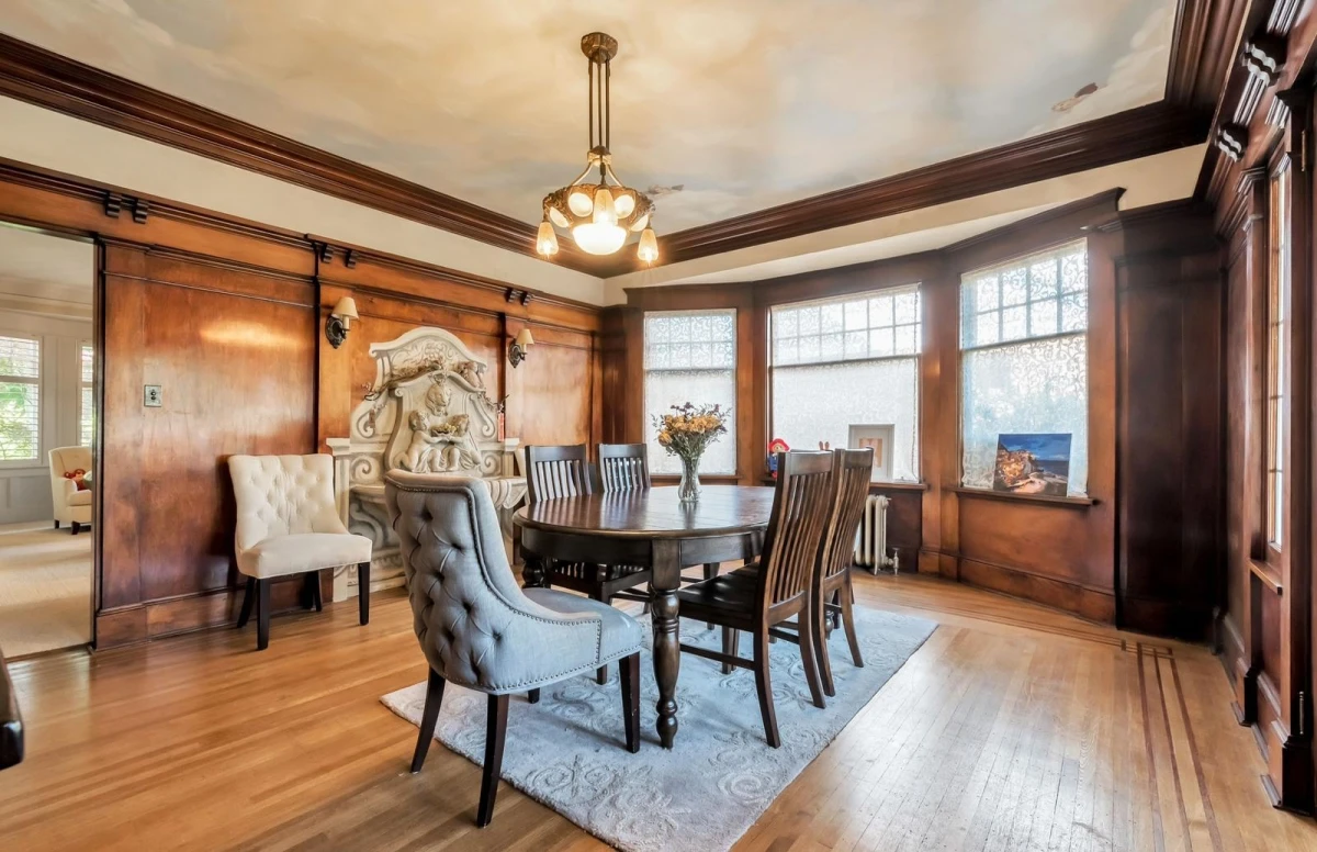 Dining Area Photo of 1670 W 49th Avenue, Vancouver, BC