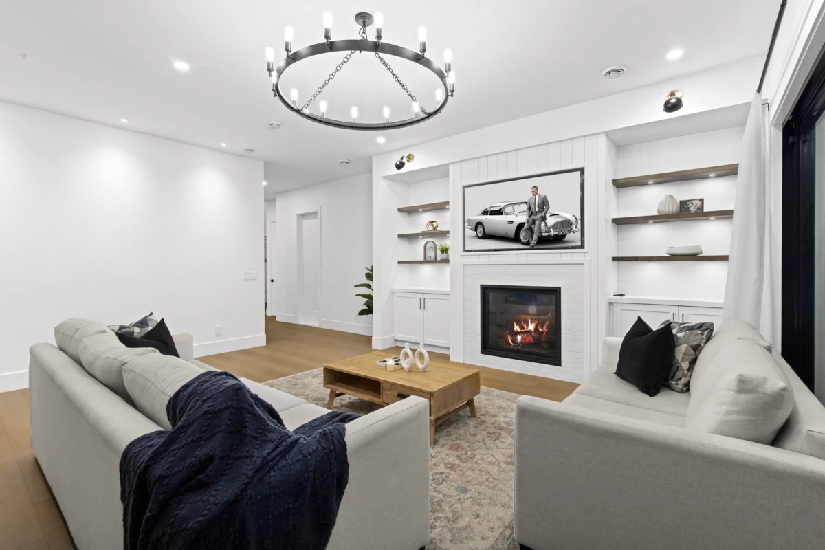 Family Room Photo of 13026 16 Avenue, Surrey, BC