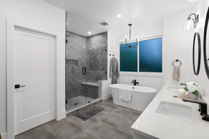 Basement Recreation Room Photo of 13026 16 Avenue, Surrey, BC